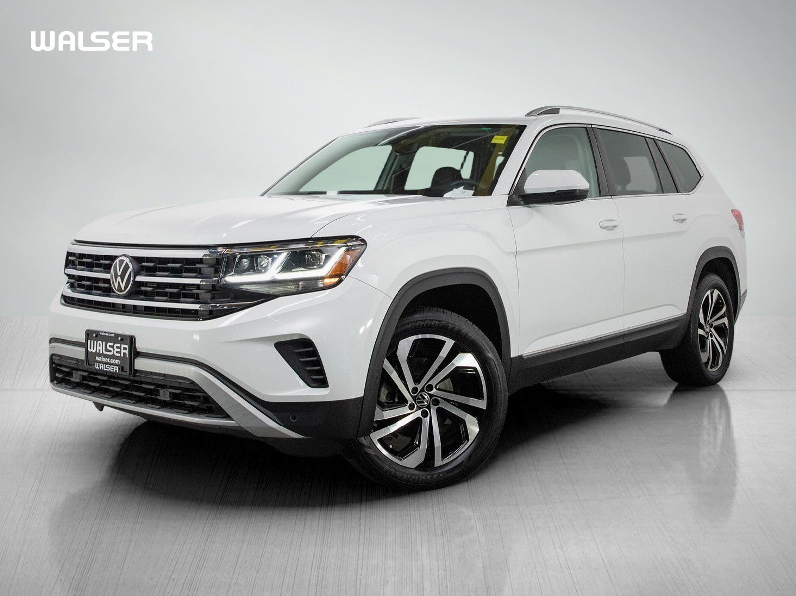 Used 2023 Volkswagen Atlas SEL AWD/4WD image 1