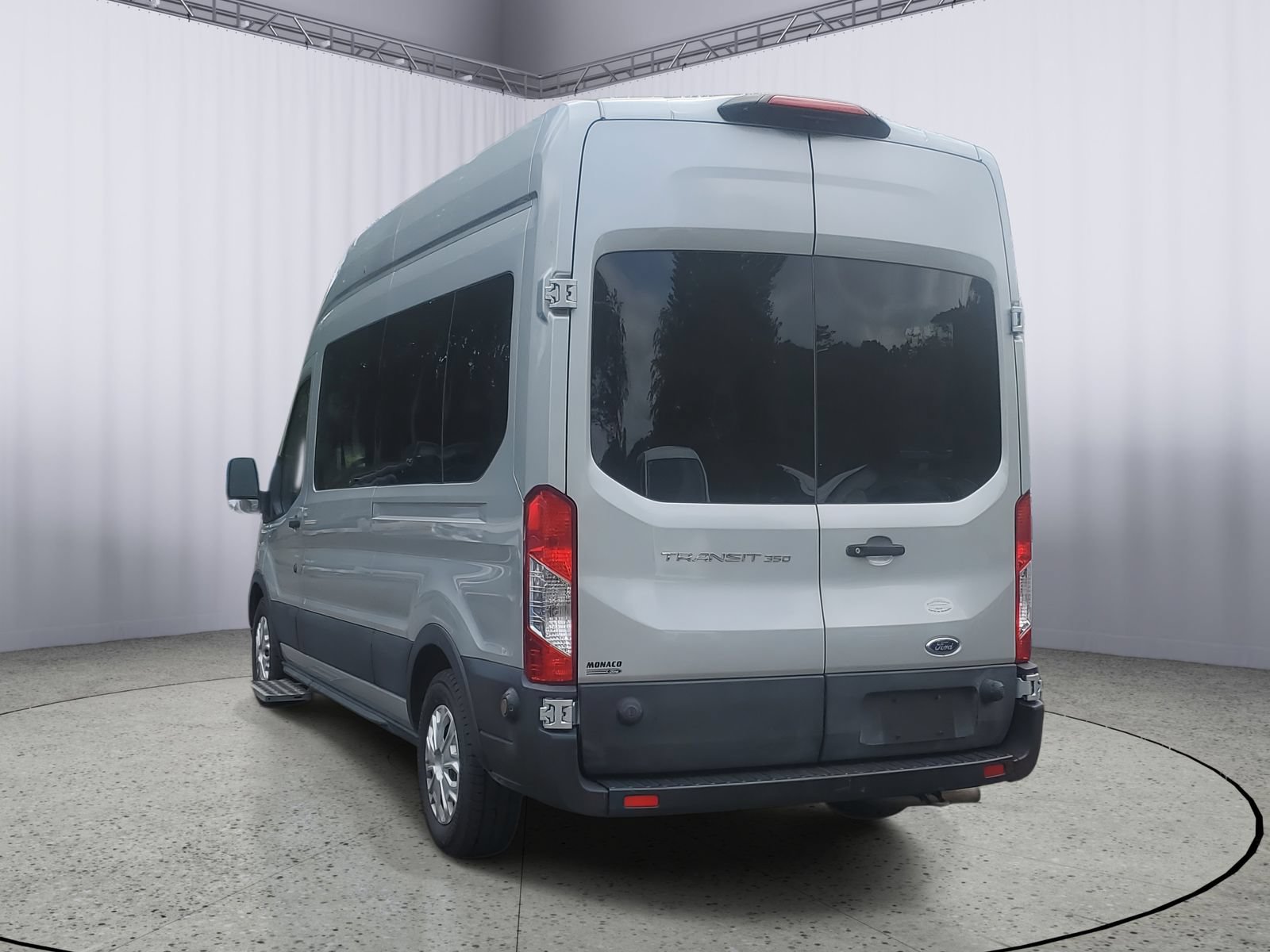 Used 2020 Ford Transit 350 XL RWD image 4