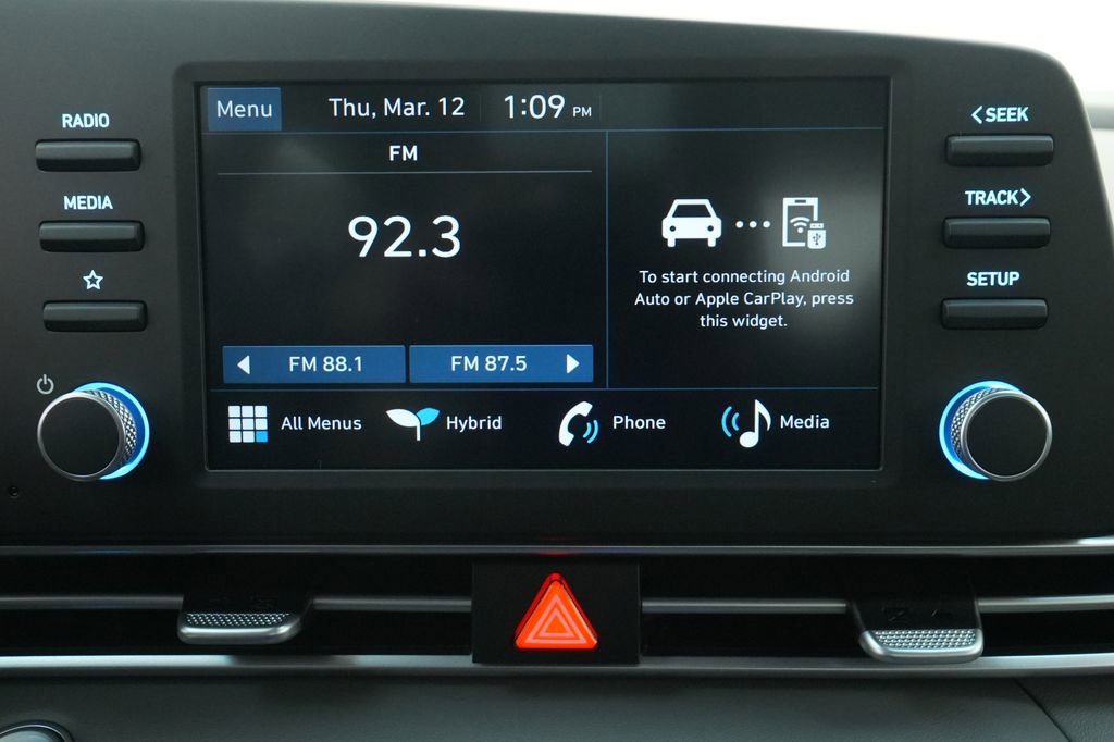 New 2026 Hyundai Elantra Blue image 32