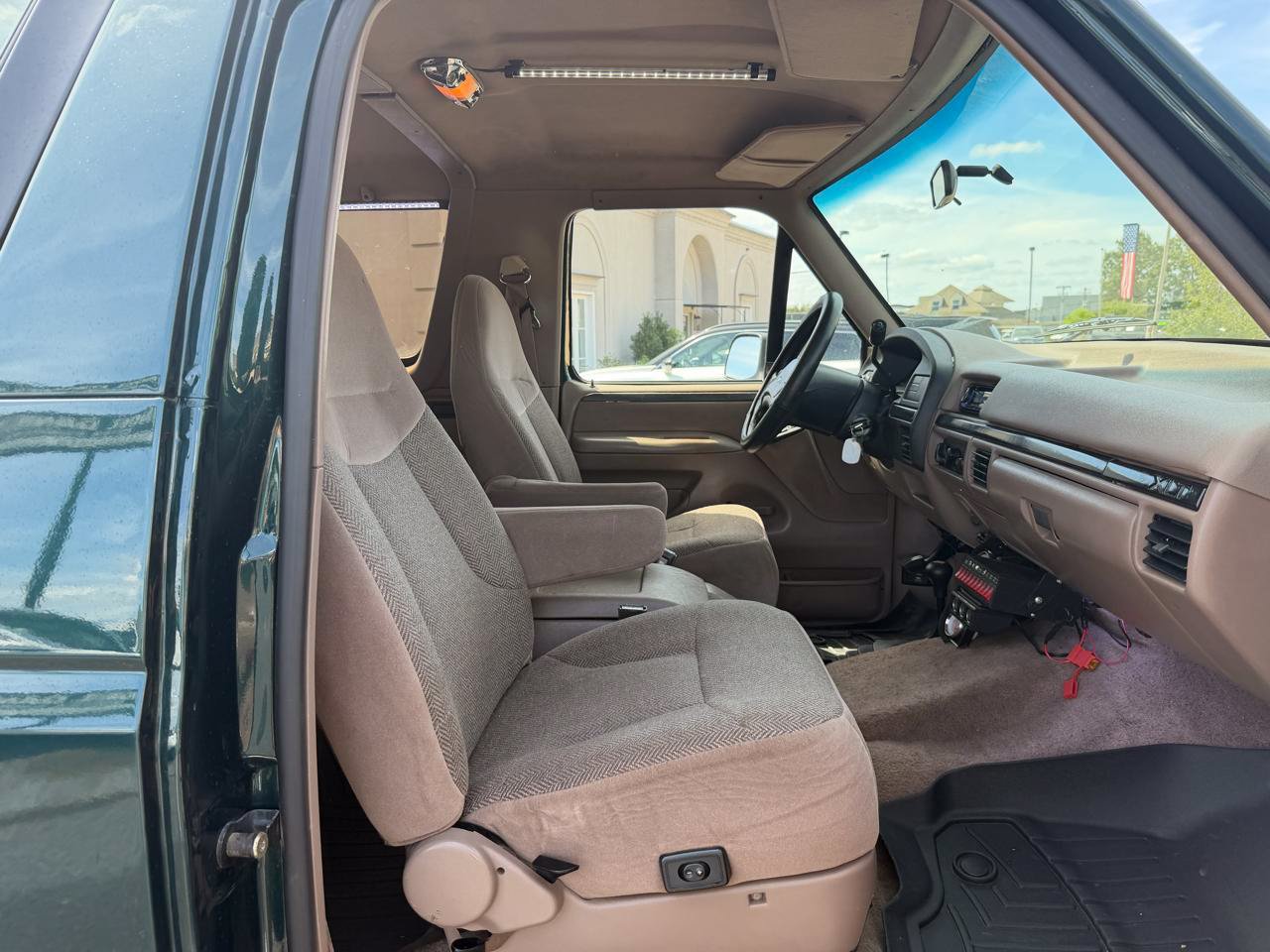 Used 1993 Ford Bronco XLT AWD/4WD image 20