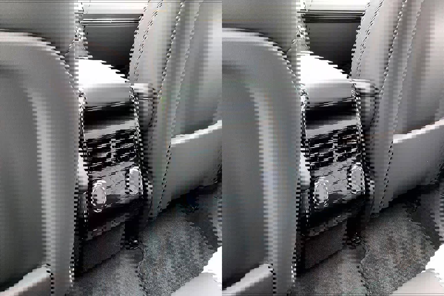 Used 2025 Land Rover Range Rover Sport Dynamic SE image 38