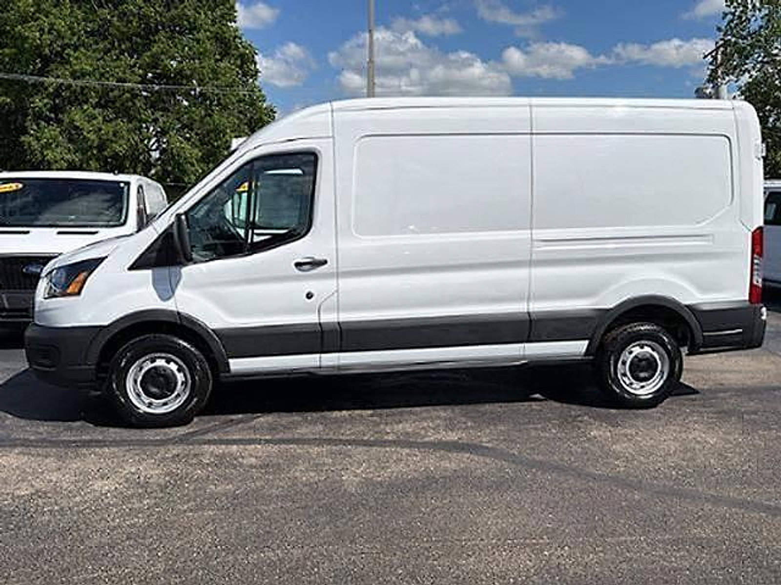 Used 2023 Ford Transit 250 Medium Roof RWD image 2