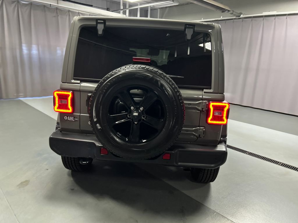 Used 2020 Jeep Wrangler Unlimited Sahara AWD/4WD image 6