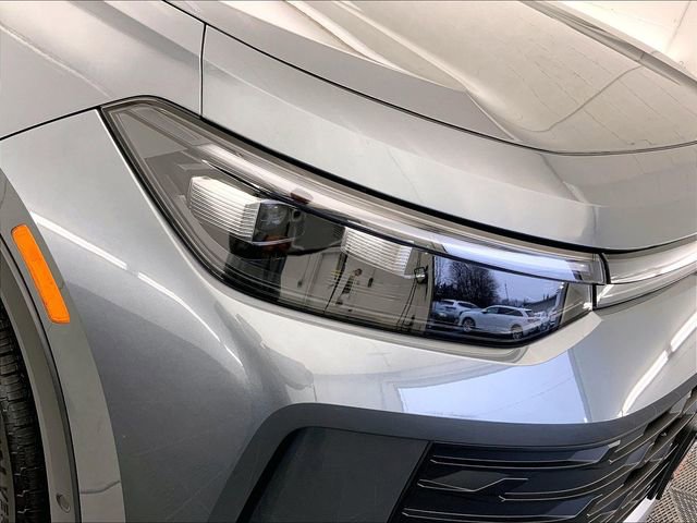 Certified 2025 Volkswagen Tiguan SE w/ Panoramic Sunroof Package image 10