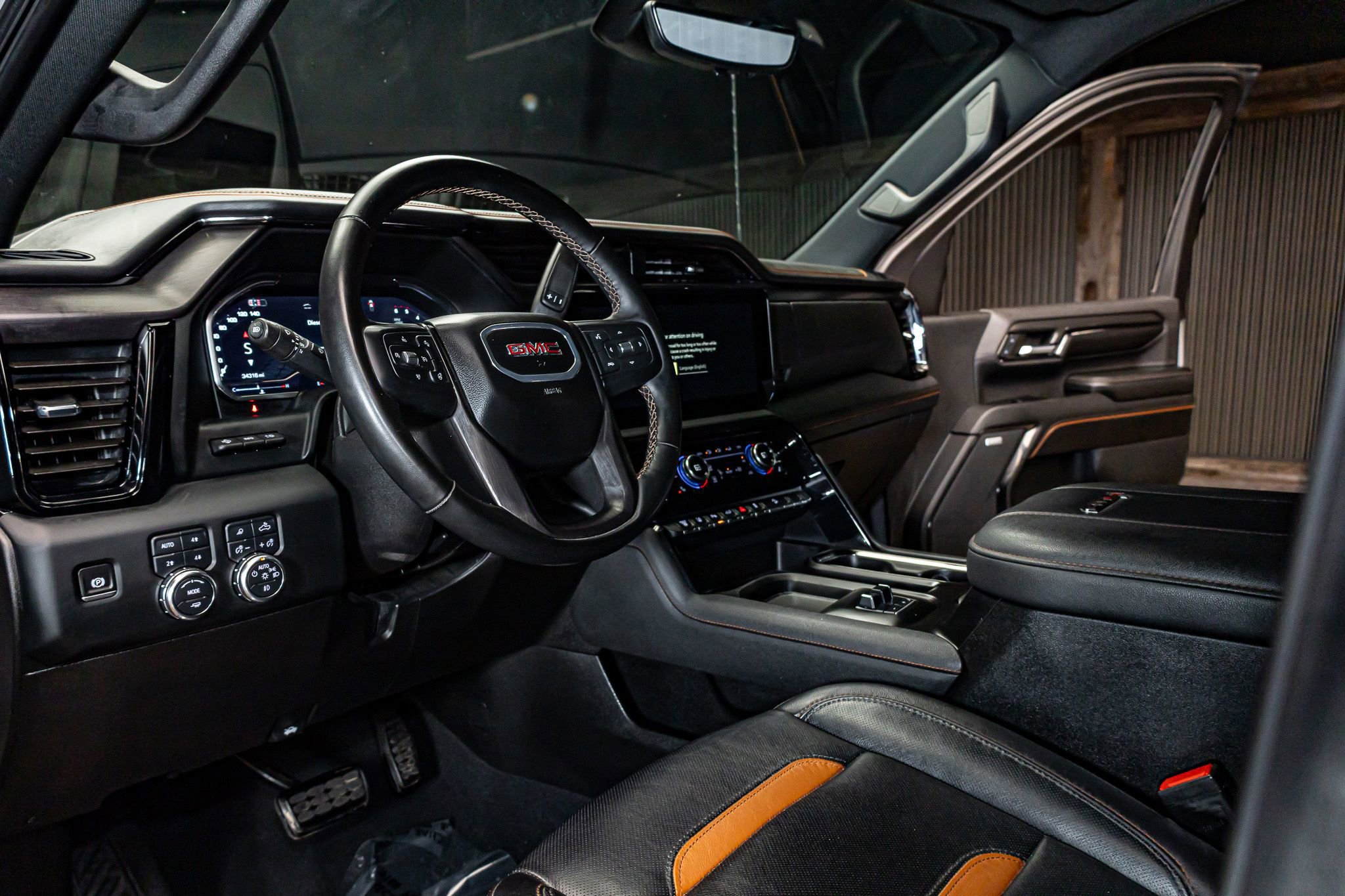 Used 2024 GMC Sierra 3500 AT4 w/ AT4 Premium Plus Package image 14