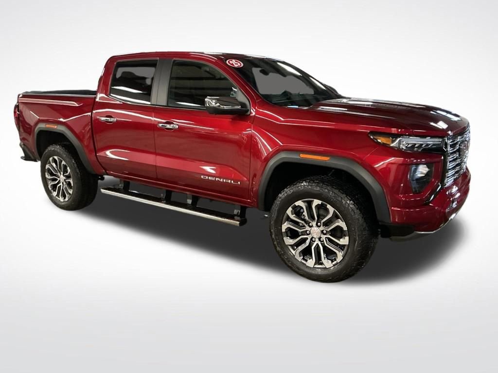 Certified 2025 GMC Canyon Denali AWD/4WD image 8