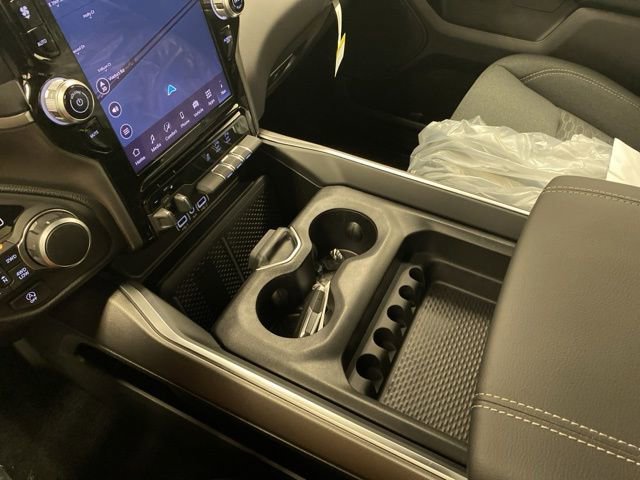 New 2026 RAM 1500 4x4 Crew Cab image 13