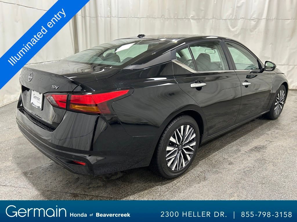 Used 2023 Nissan Altima 2.5 SV image 9