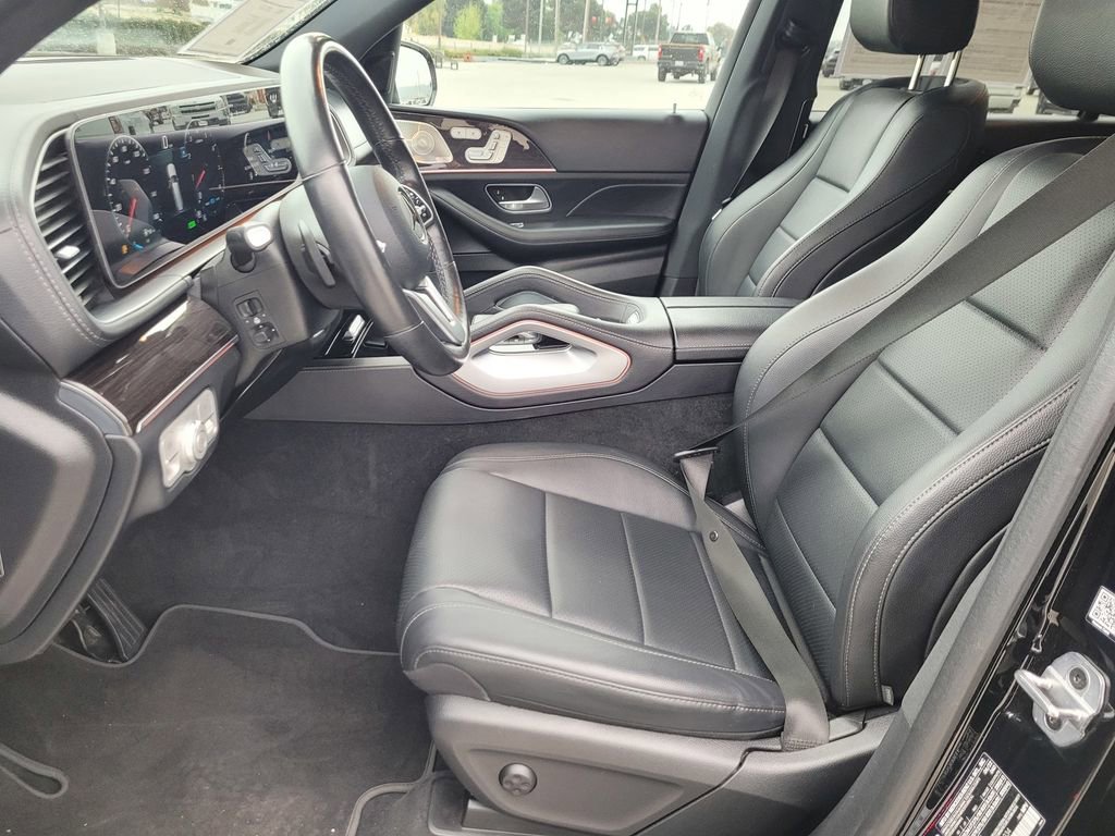 Used 2022 Mercedes-Benz GLS 450 4MATIC image 16
