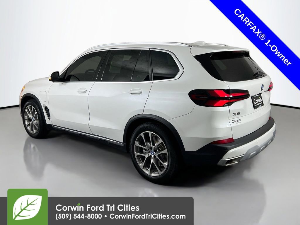 Used 2024 BMW X5 xDrive50e w/ Parking Assistance Package image 11