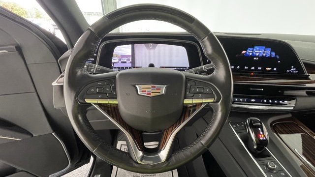 Used 2022 Cadillac Escalade ESV Premium Luxury image 38