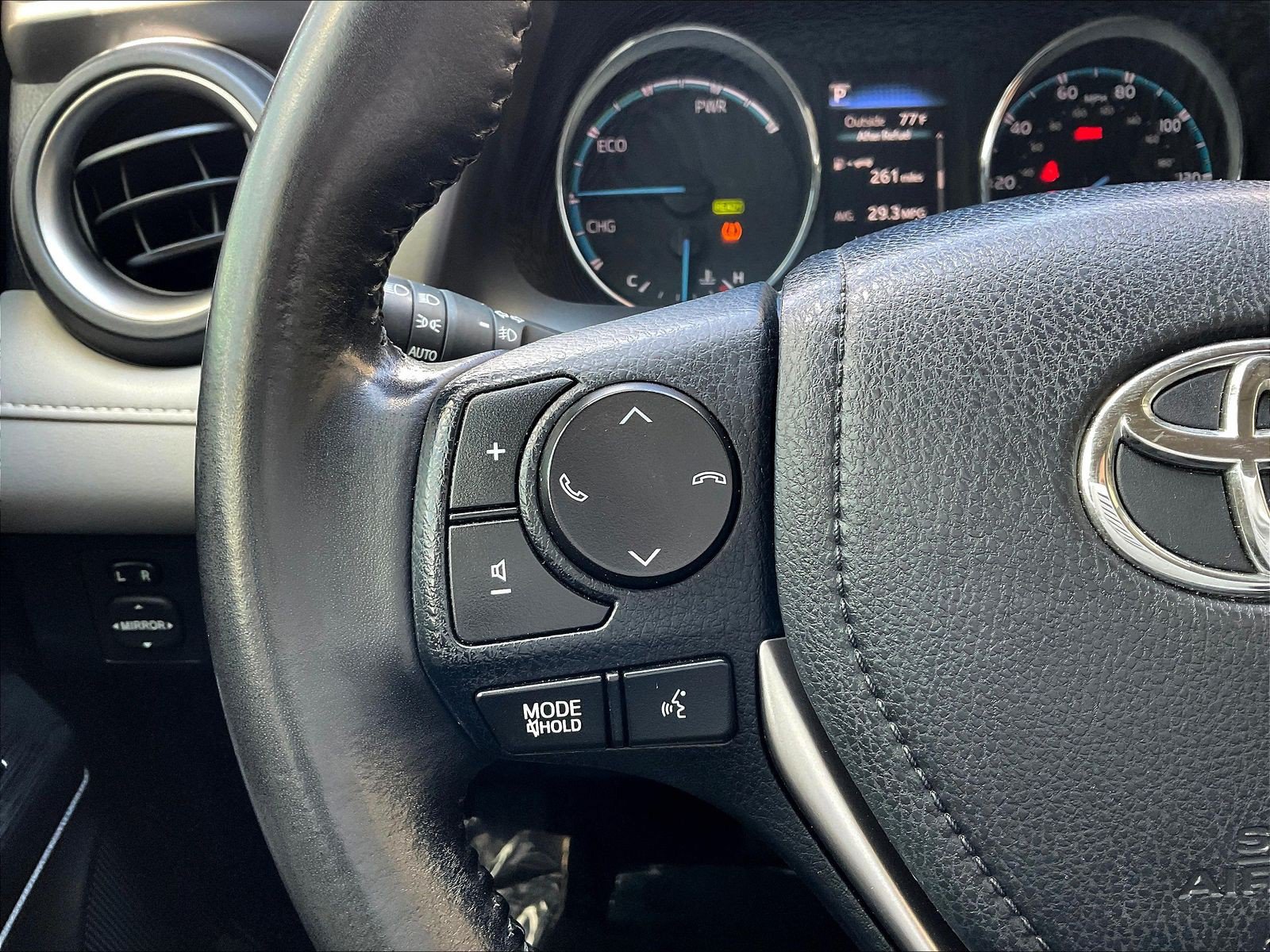 Used 2018 Toyota RAV4 Limited w/ Advanced Technology Package AWD/4WD image 11