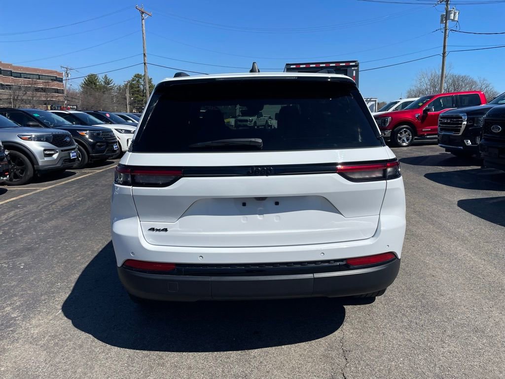 Used 2019 Jeep Grand Cherokee Overland image 4