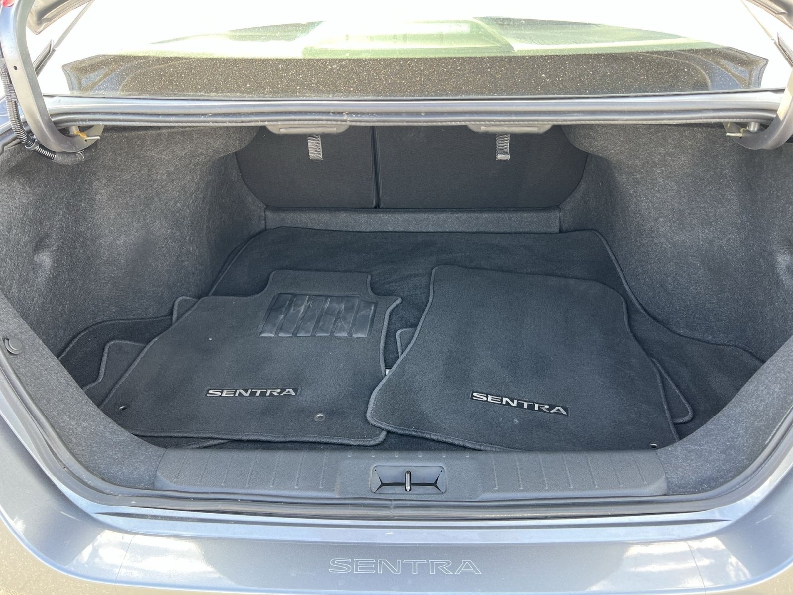 Used 2025 Nissan Sentra SV w/ Trunk Package FWD image 24