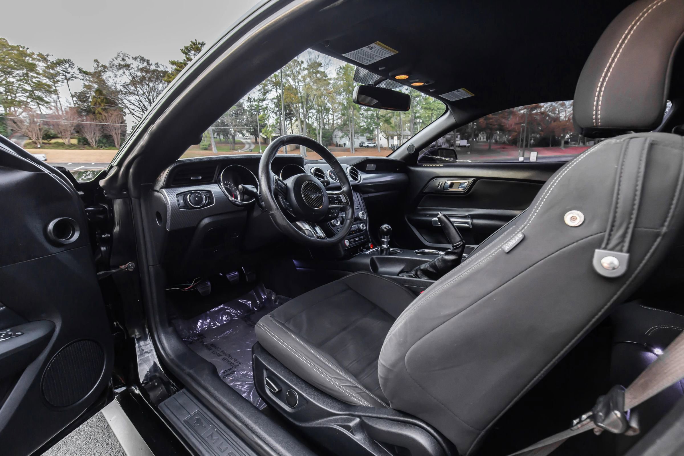 Used 2017 Ford Mustang GT w/ GT Performance Package image 17