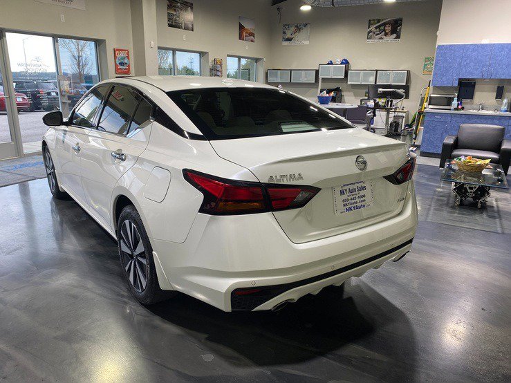 Used 2019 Nissan Altima 2.5 SV image 5
