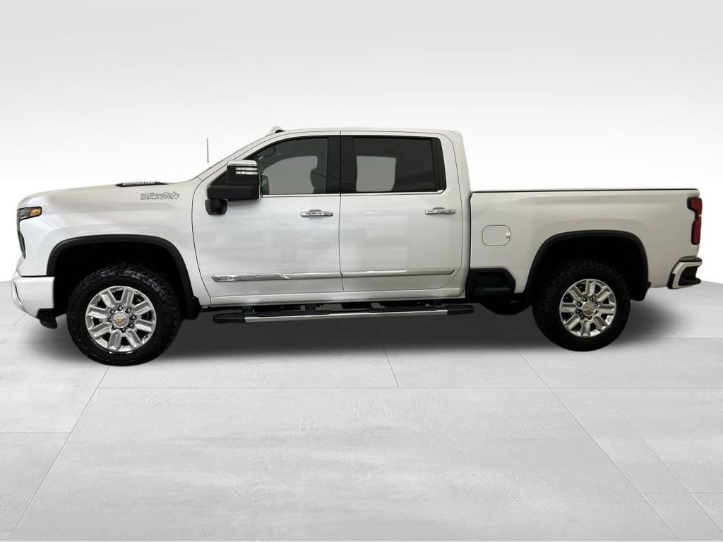 Used 2025 Chevrolet Silverado 2500 High Country w/ High Country Premium Package image 2