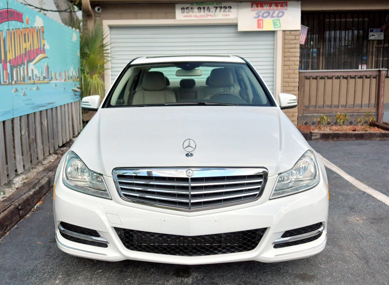 Used 2013 Mercedes-Benz C 300 4MATIC Sedan w/ Multimedia Pkg image 3