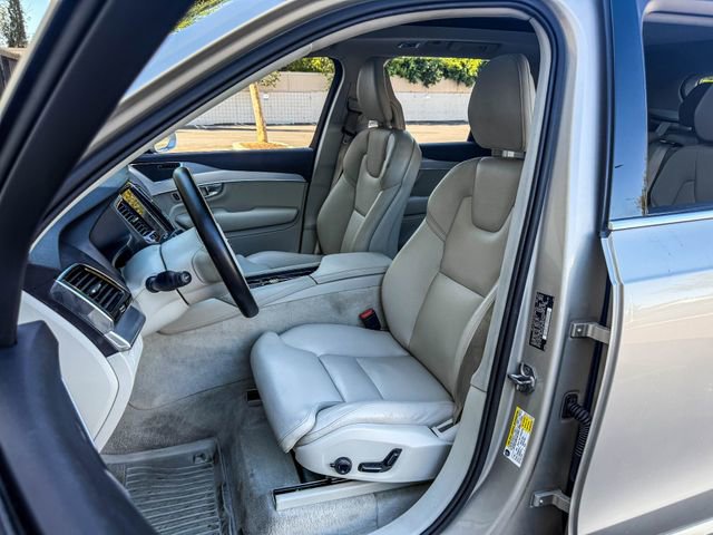 Used 2016 Volvo XC90 T8 Momentum w/ Vision Package image 8