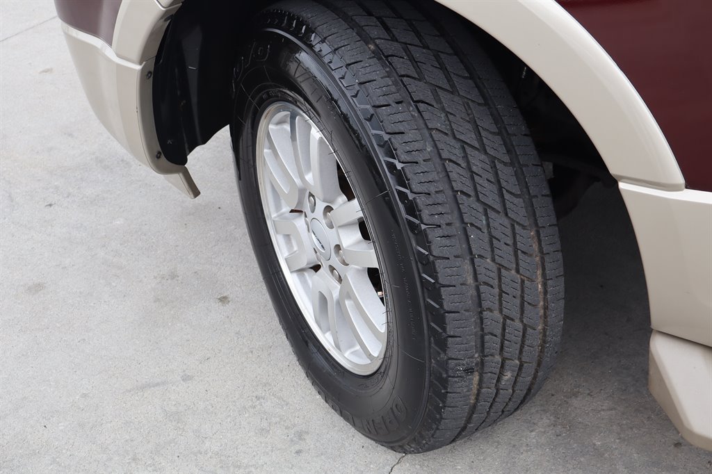 Used 2009 Ford Expedition EL 4WD image 10