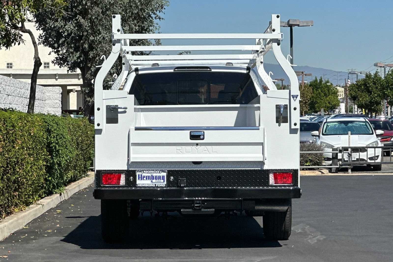 New 2026 Ford F350 XL w/ XL Chrome Package RWD image 5