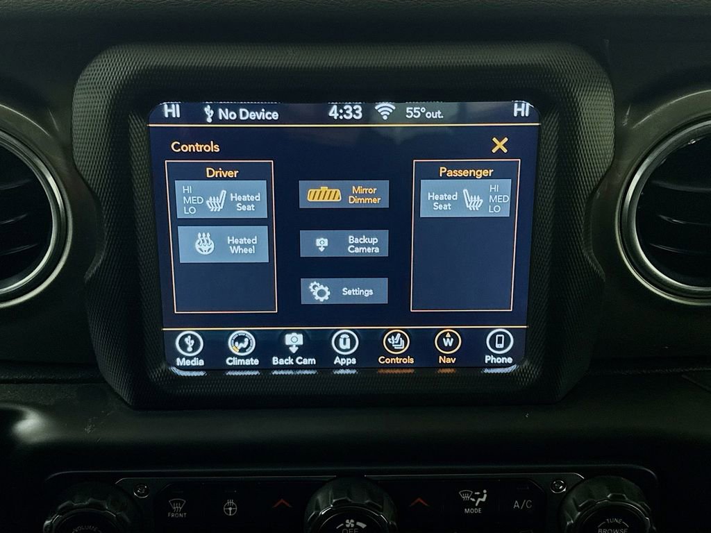 Used 2018 Jeep Wrangler Unlimited Sahara w/ Uconnect 4C Nav & Sound Group image 21