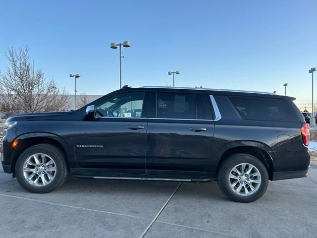 Used 2023 Chevrolet Suburban Premier image 4