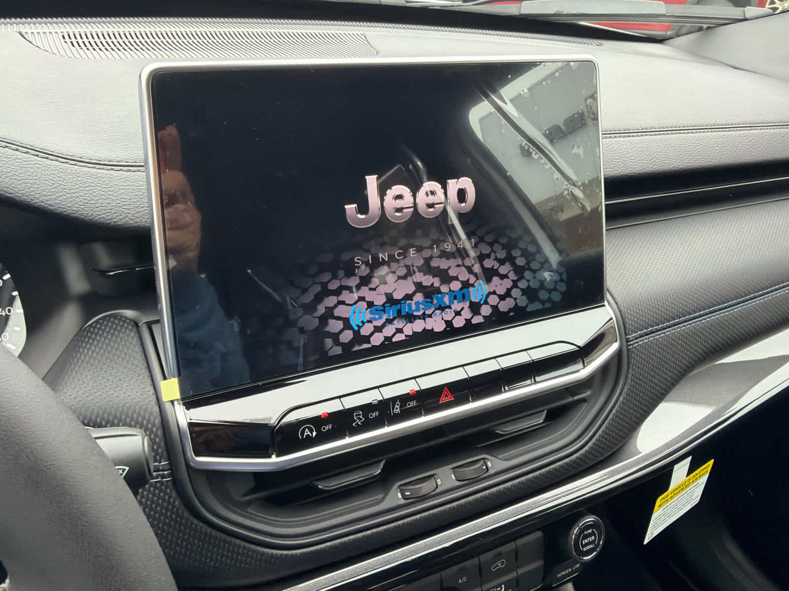 New 2026 Jeep Compass Latitude image 21