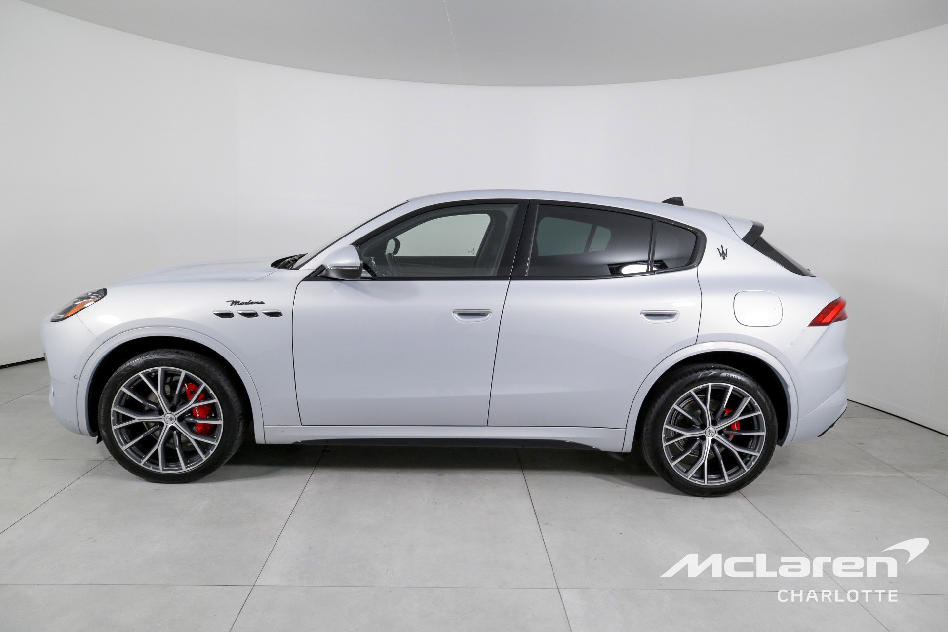 Used 2023 Maserati Grecale Modena AWD/4WD image 5