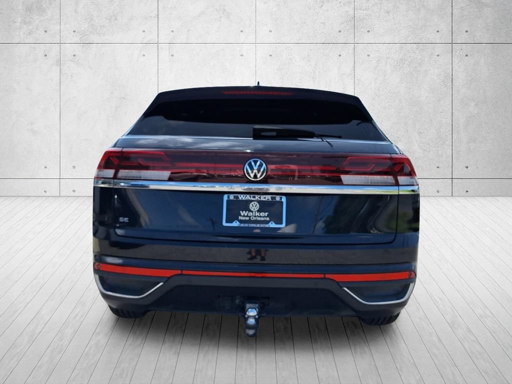 Used 2024 Volkswagen Atlas Cross Sport SE FWD image 6