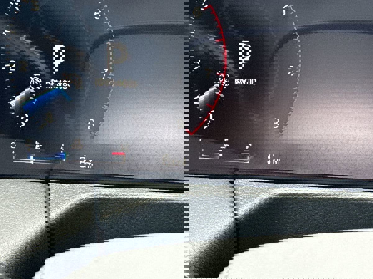 New 2026 Nissan Armada SV image 32