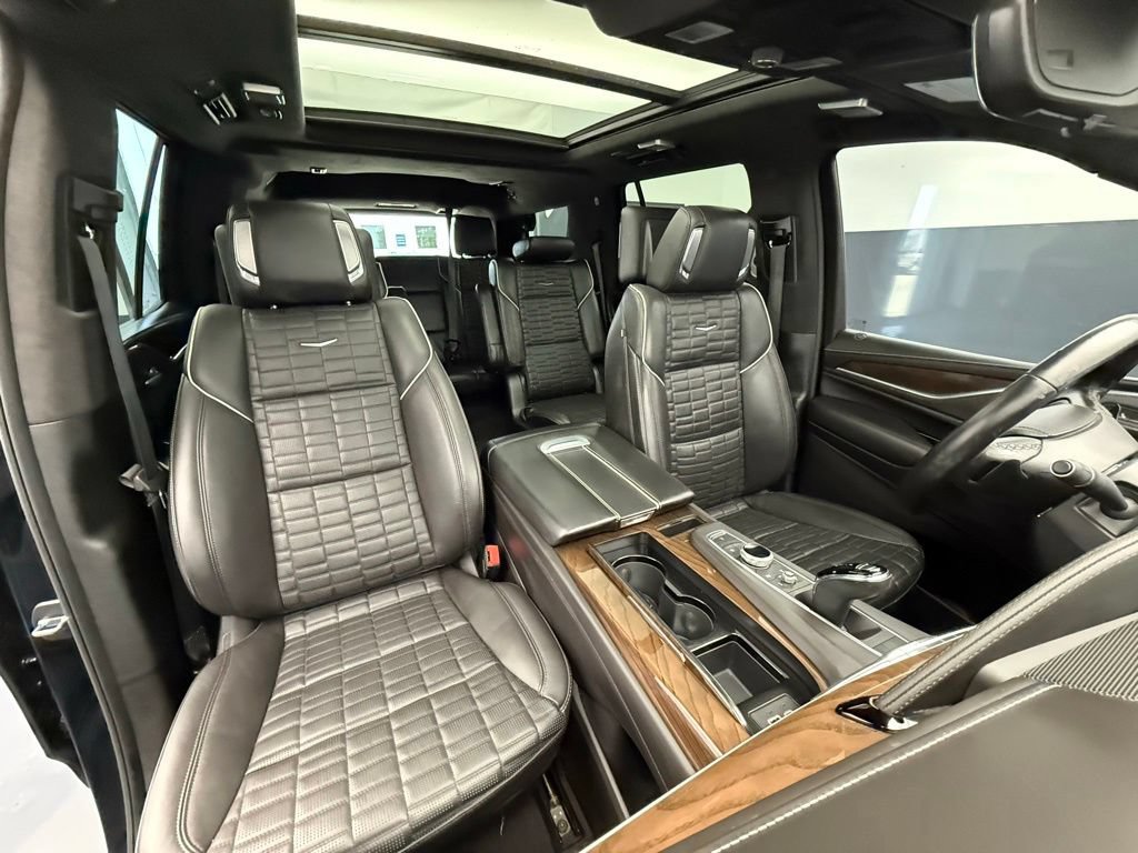 Used 2023 Cadillac Escalade Sport Platinum w/ Heavy-Duty Trailer Package AWD/4WD image 72