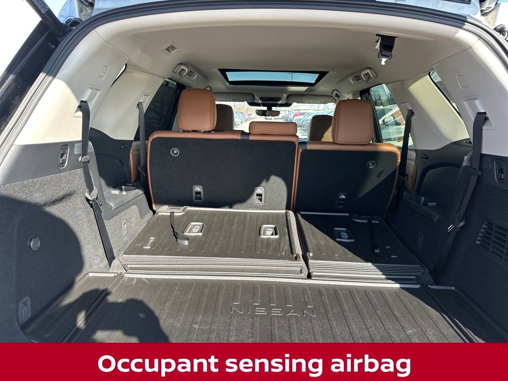 New 2025 Nissan Pathfinder Platinum w/ Black Appearance Package image 33