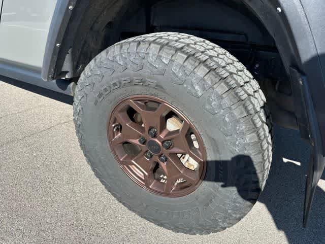 Used 2021 Jeep Gladiator Rubicon w/ Cold Weather Group AWD/4WD image 13