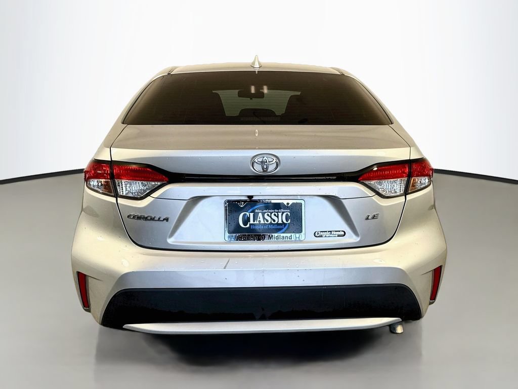 Used 2022 Toyota Corolla LE FWD image 6