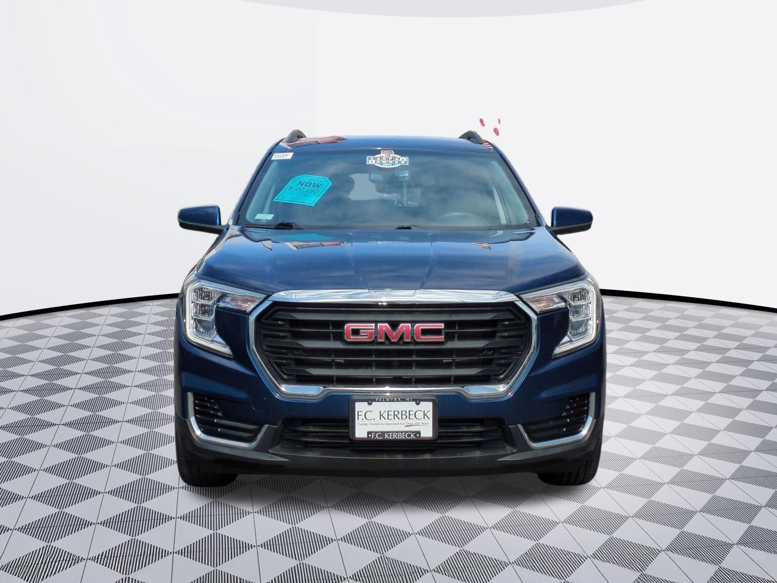 Certified 2022 GMC Terrain SLE w/ Driver Convenience Package image 4