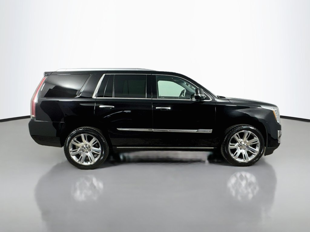 Used 2016 Cadillac Escalade Premium AWD/4WD image 9
