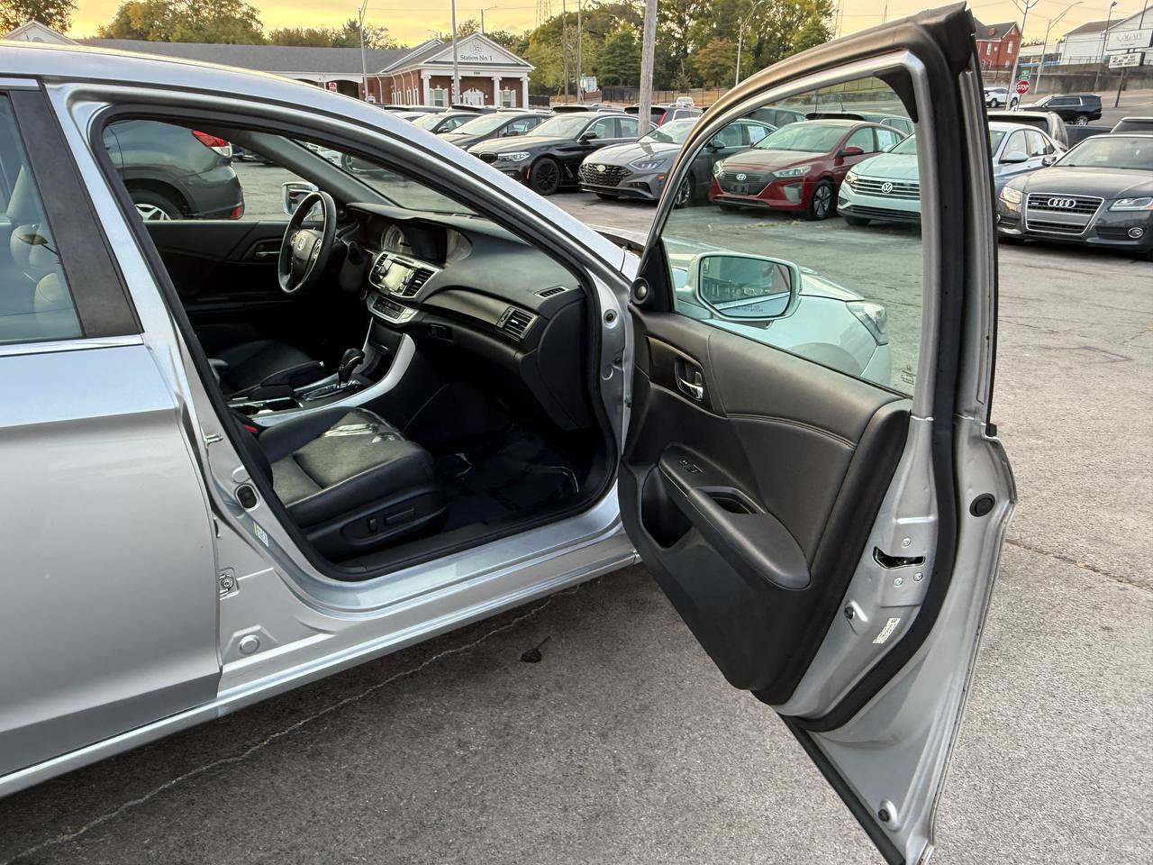 Used 2014 Honda Accord EX-L image 21