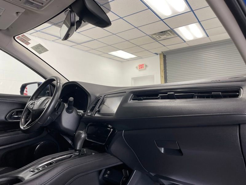 Used 2021 Honda HR-V Touring image 13