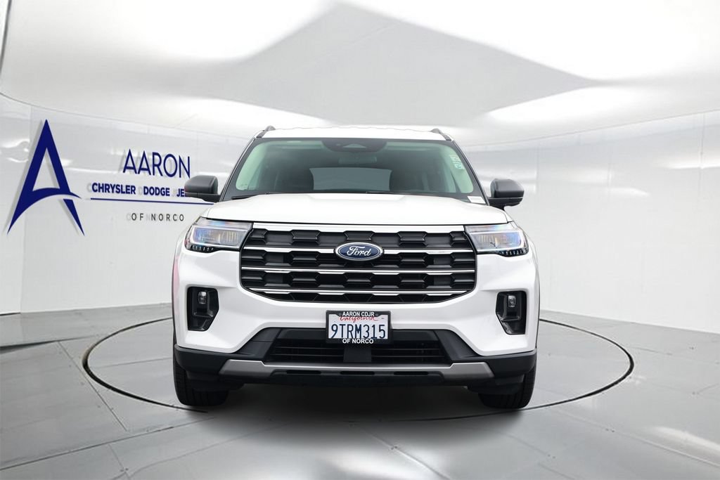 Used 2025 Ford Explorer Active w/ Active Comfort Package RWD image 4