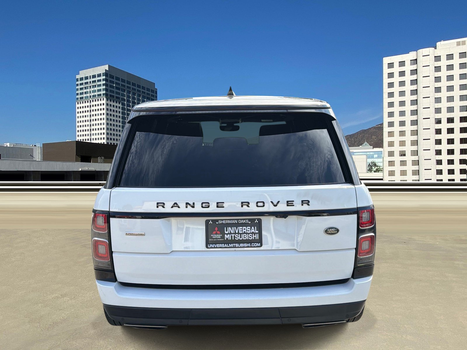Used 2019 Land Rover Range Rover Supercharged AWD/4WD image 4