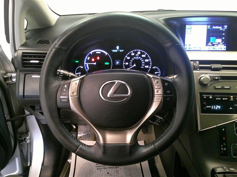 Used 2015 Lexus RX 450h AWD image 14