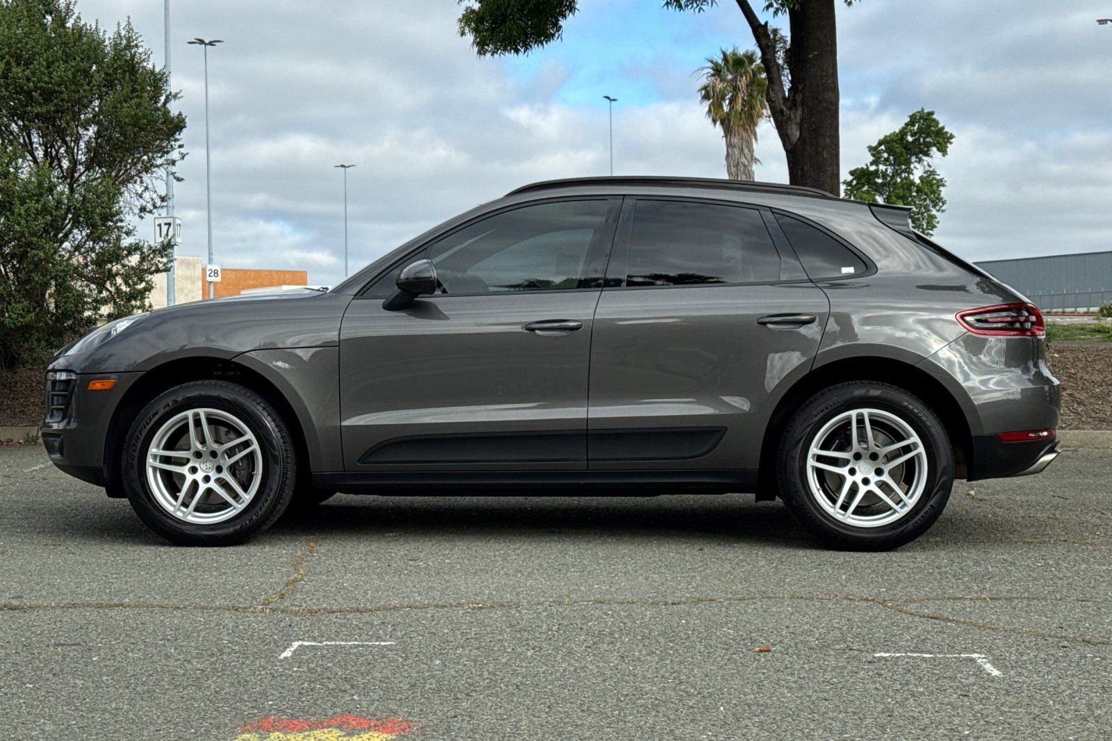 Used 2018 Porsche Macan image 6