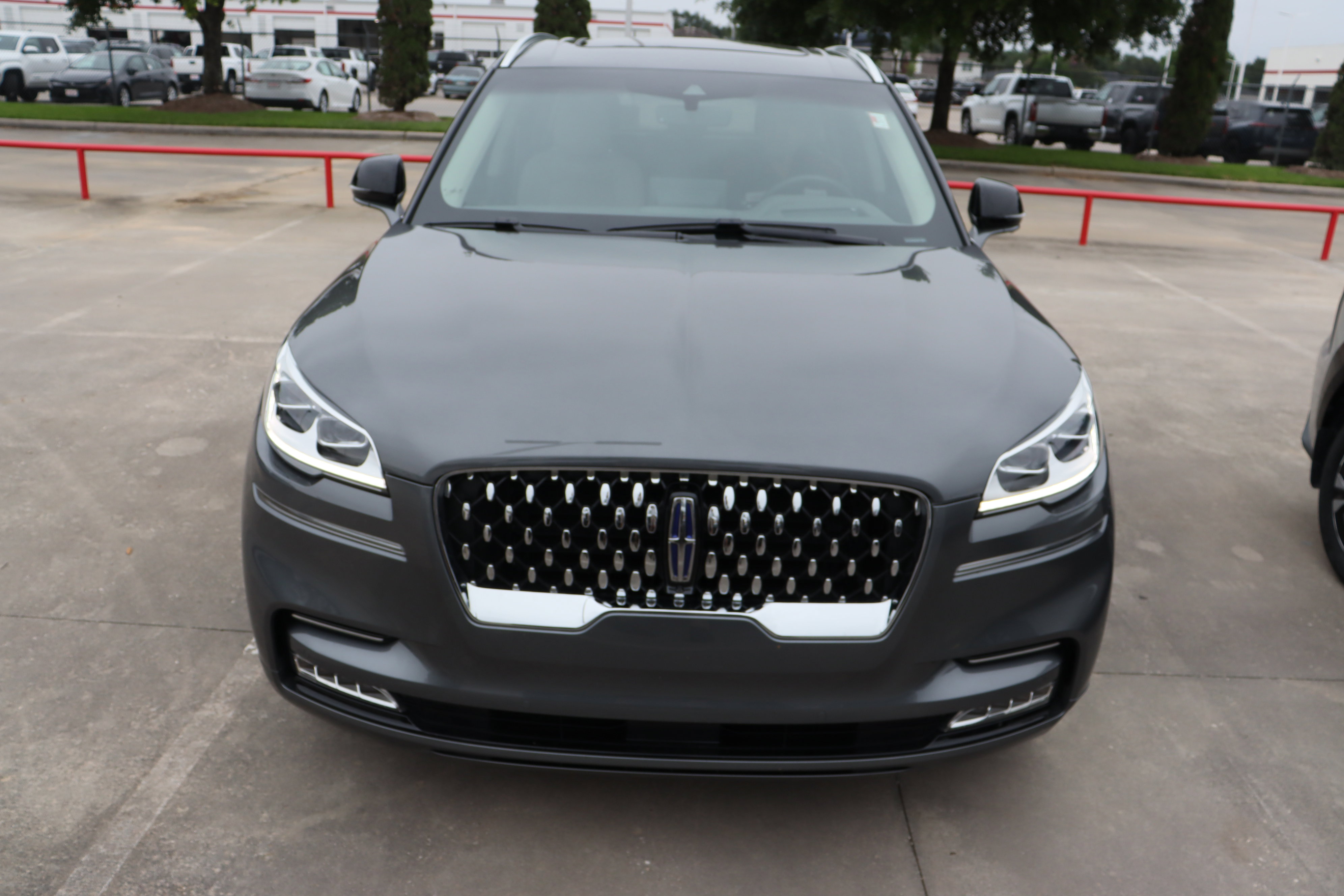 Used 2023 Lincoln Aviator Grand Touring w/ Equipment Group 301A AWD/4WD image 4