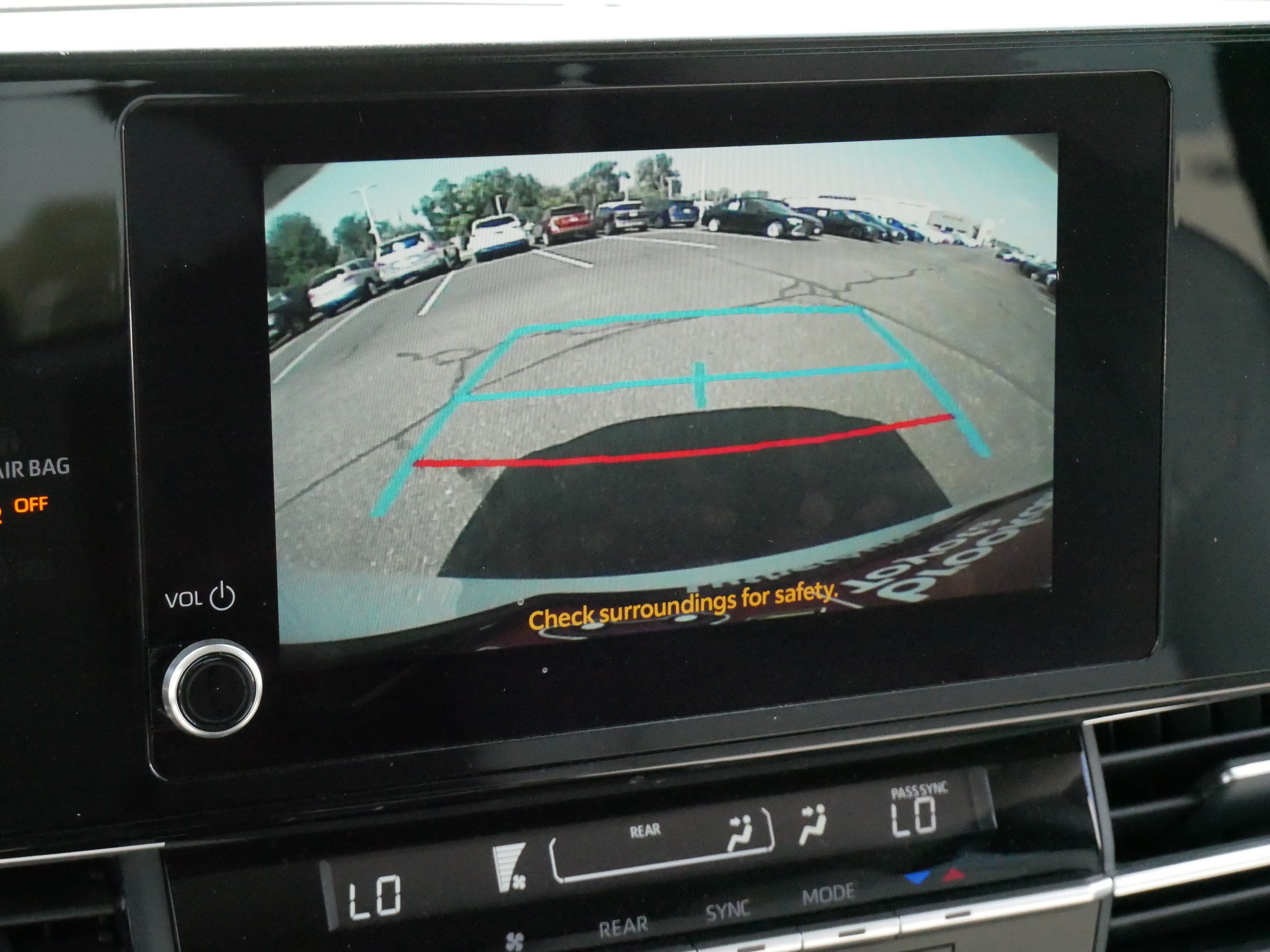 Certified 2026 Toyota Sienna LE FWD image 31