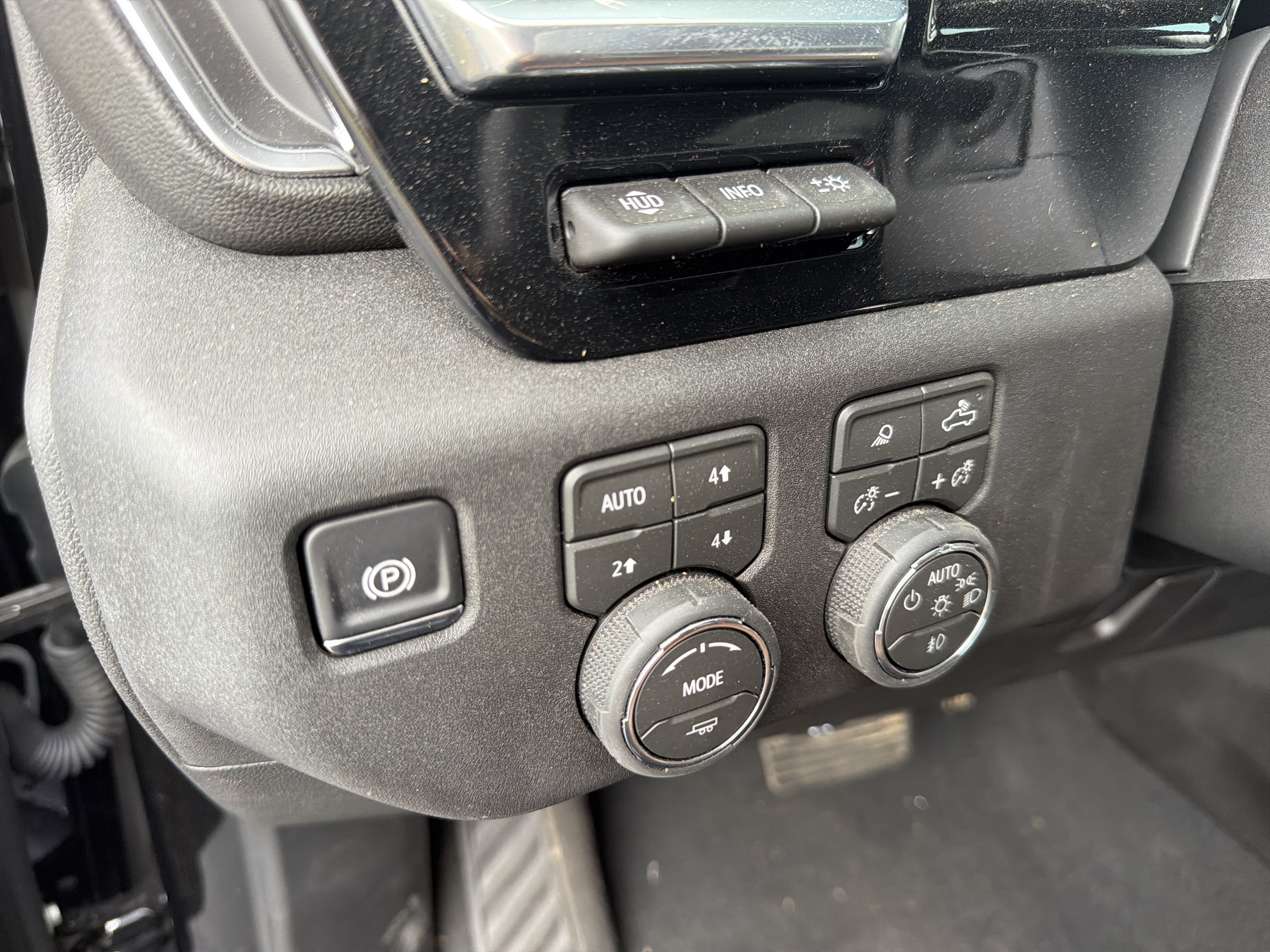 Used 2026 Chevrolet Silverado 3500 High Country w/ High Country Premium Package AWD/4WD image 64