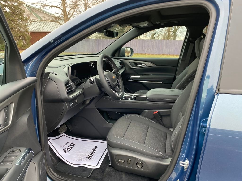 New 2026 Chevrolet Traverse LT w/ Sun and Wheel Package image 22