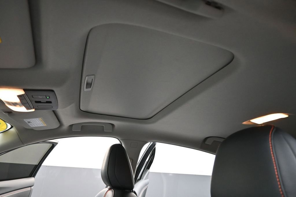 Used 2025 Nissan Sentra SR w/ SR Premium Package FWD image 12