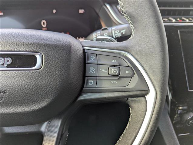 New 2025 Jeep Grand Cherokee Altitude image 14