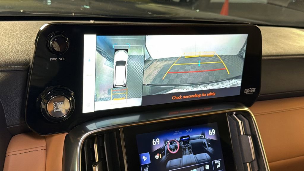 Used 2023 Lexus LX 600 4WD w/ Appearance Package image 35